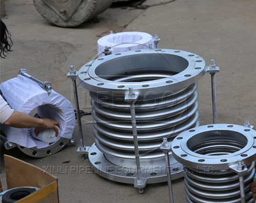 內(nèi)壓式波紋<a href=http://m.xixinlingfz.com target=_blank class=infotextkey>補(bǔ)償器</a>的安裝
