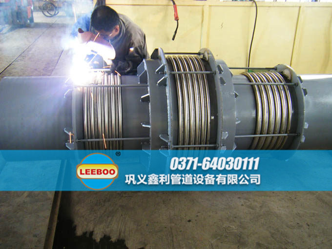 直管壓力平衡<a href=http://m.xixinlingfz.com target=_blank class=infotextkey>補償器</a>生產(chǎn)車間